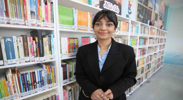 Okumaya teşvik ettiği anneannesi için Kırşehire kütüphane desteği verdi