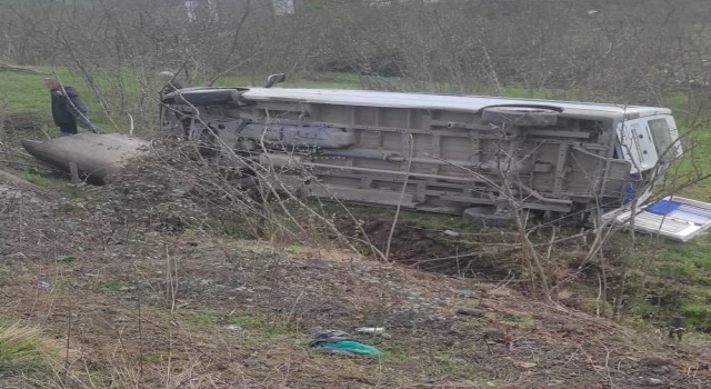 Orduda öğrenci servisi devrildi: 8 öğrenci yaralı