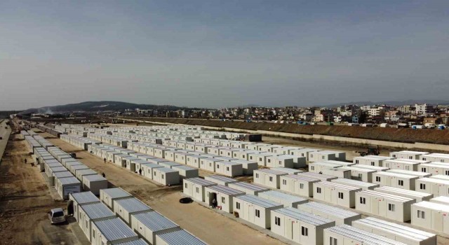 Osmaniyede aileler konteyner kente yerleşmeye başladı