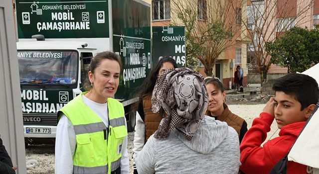 Osmaniye'de Depremzedeler için Mobil çamaşırhane hizmete girdi