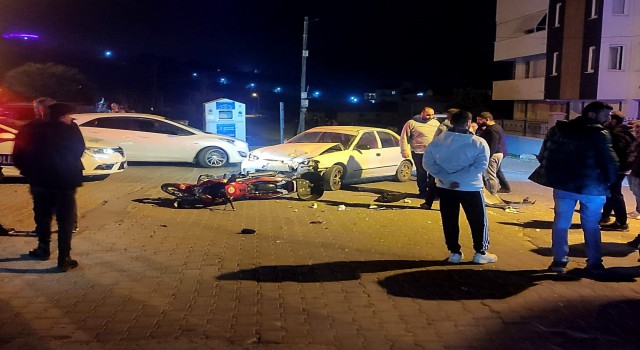 Otomobil ile motosiklet çarpıştı: 2 yaralı