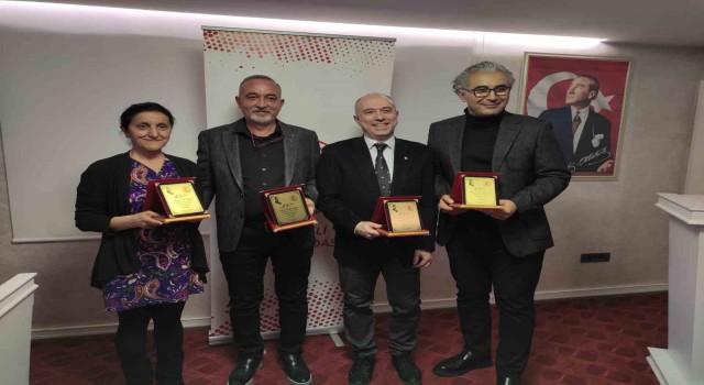 Özel Egekentin emektar hekimleri Tıp Bayramında onurlandırıldı