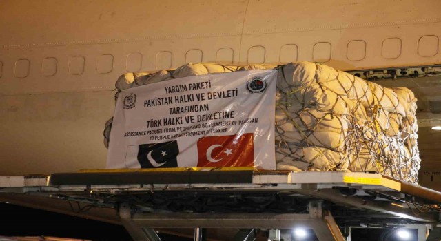 Pakistandan Türkiyeye çadırlar gelmeye başladı