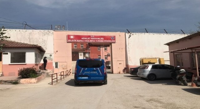 Pazaryerinde hurda demir malzemesi çalan şahıslar suçüstü yakalandı
