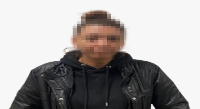 Pendikte bir kadını araç içerisinde darp eden silahlı şahıs yakalandı
