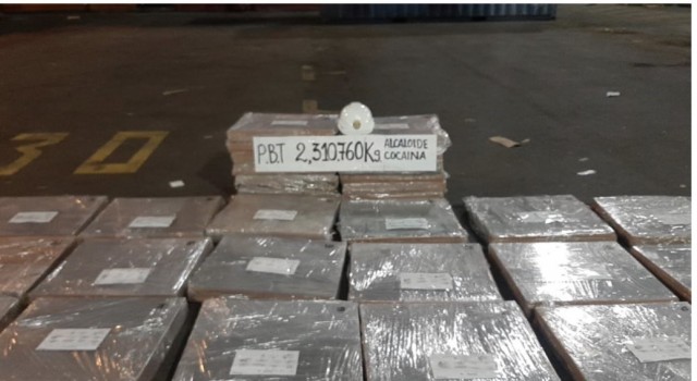 Peruda Türkiyeye gönderilmek için hazırlanan 2.3 ton kokain ele geçirildi