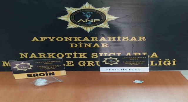 Polis eroin ele geçirdi