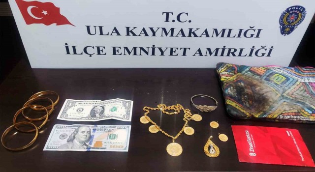 Polis hırsızı 4 saatte yakaladı, altınlar sahibine teslim edildi
