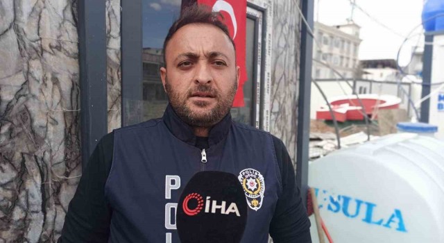 Polis memuru duygusal diyaloğu anlattı: Size deterjan satmam, elbiselerinizi verin evimde yıkatırım