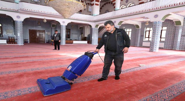 Pursaklarda camiler Ramazan ayına hazırlanıyor