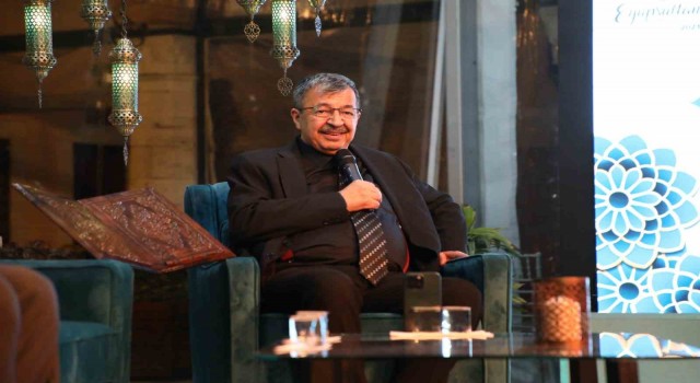 Ramazan Sohbetlerinin ilk konuğu Hayati İnanç oldu