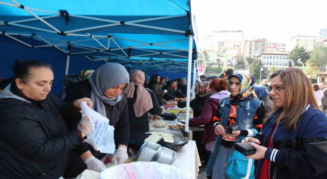 Rizeli kadınlardan depremzedelere destek