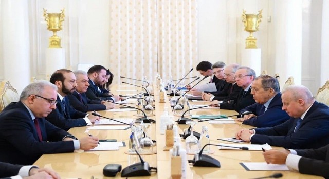 Rusya Dışişleri Bakanı Lavrov: Batı, Rusya ve Ermenistanın arasını bozmaya çalışıyor