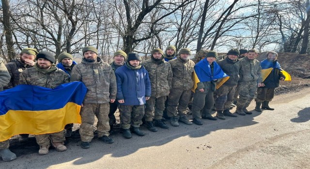Rusya ve Ukrayna arasındaki esir takasında 220 asker serbest bırakıldı