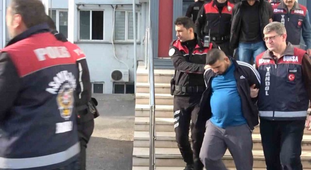 Şafak vakti operasyonuyla kıskıvrak yakalanan dolandırıcılık çetesinden 13ü tutuklandı