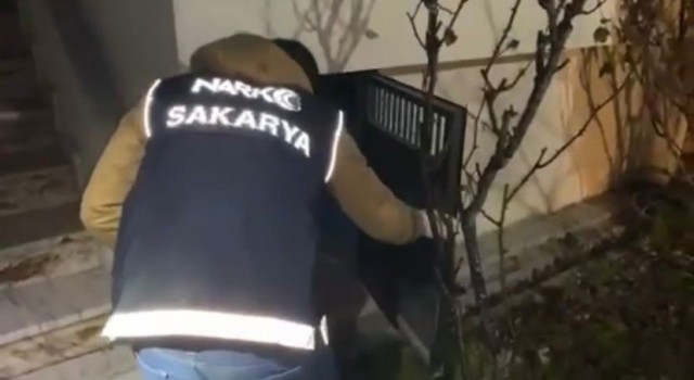 Sakaryada 82 kilogram uyuşturucu yakalandı: 3 tutuklama