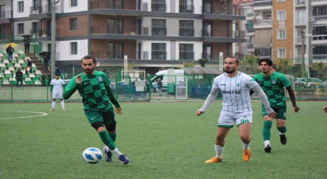 Salihli Belediyespor, Özçamdibispora farklı kaybetti