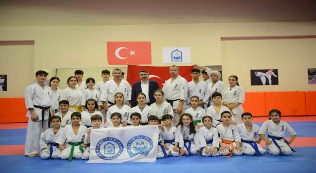 Şampiyonları Başkan Yılmaz uğurladı