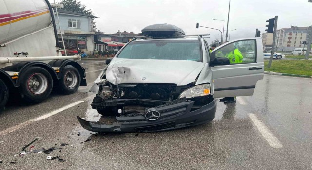 Samsunda trafik kazası: 2 yaralı