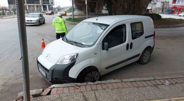 Samsunda trafik kazası: 2 yaralı