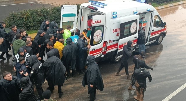 Şanlıurfada sel sularının arasında bir kişinin cansız bedenine ulaşıldı
