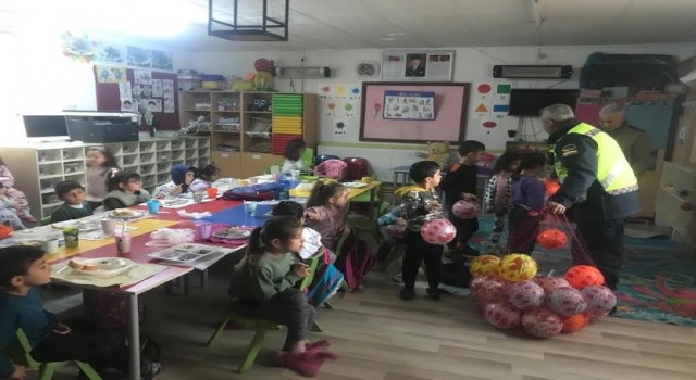 Sarıgölde jandarmadan trafik eğitimi