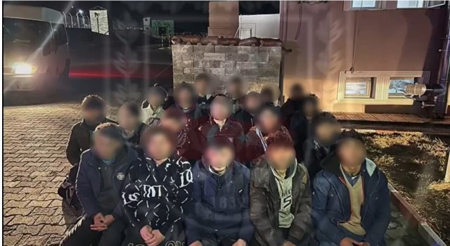 Şehre kaçak girmeye çalışan Afgan göçmenler termal kamera ile yakalandı