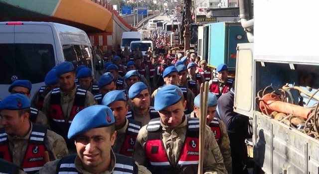 Sel sonrası temizlik çalışmaları devam ediyor