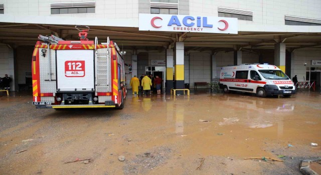 Selin vurduğu hastanenin yoğun bakım ünitesi boşaltıldı