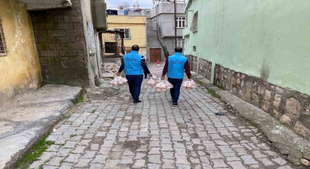 Siirt Belediyesinden her gün 147 aileye sıcak yemek hizmeti