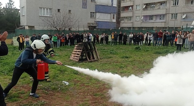 Siirtte 588 kişiyle yangın ve bina tahliye tatbikatı yapıldı