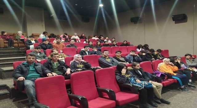 Siirtte özel misafirler sinema keyfi yaşadı