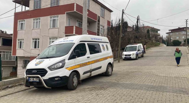 Silahla başından vurulmuş halde bulunmuştu, hayatını kaybetti