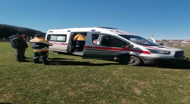 Silivride felç geçiren hasta ambulans helikopterle şehir hastanesine kaldırıldı