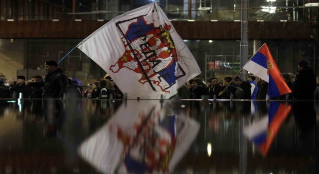 Sırbistanda Kosova ile normalleşme anlaşması protesto edildi