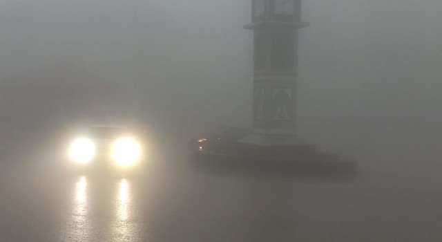 Şırnakta yoğun sis trafiği olumsuz etkiledi