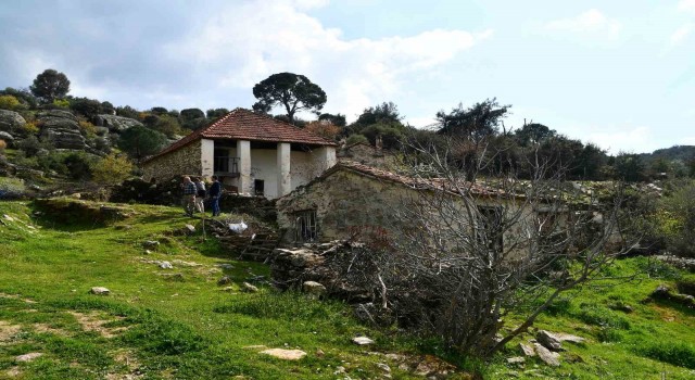 Sökenin terk edilmiş köyleri zamana direniyor