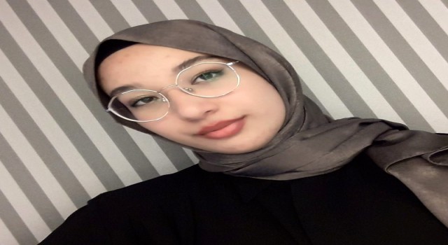 Staj için gelen öğrenciyi başörtüsü sebebiyle almayan okul müdürüne 10 yıla kadar hapis talebi