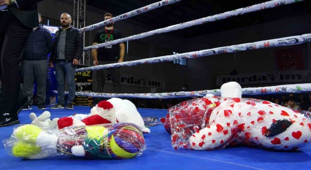 Tatvanda depremzedeler yararına Muaythai Gecesi düzenlendi