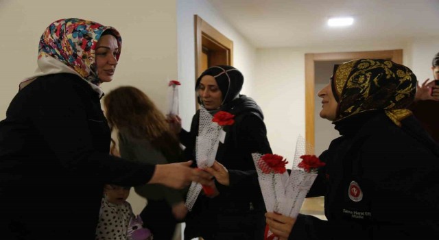 TDV depremzede kadınların Dünya Kadınlar Gününü kutladı