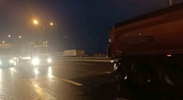 TEMin Bolu geçişi 7 saatlik çalışma sonucunda trafiğe açıldı