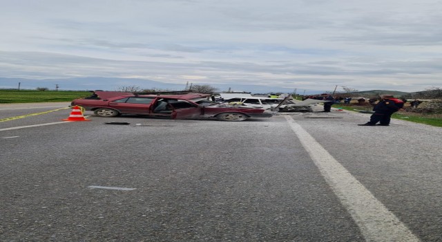 Tirede trafik kazası: 1 ölü, 2 yaralı