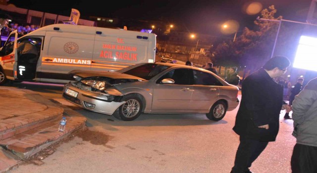 Tosyada iki araç kafa kafaya çarpıştı: 1 yaralı