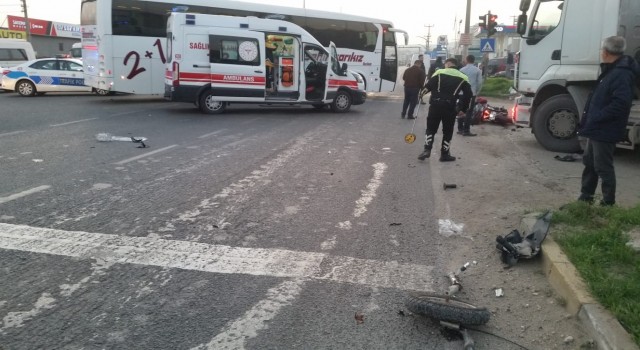 Turgutluda iki motosiklet çarpıştı: 2 ölü, 1 ağır yaralı