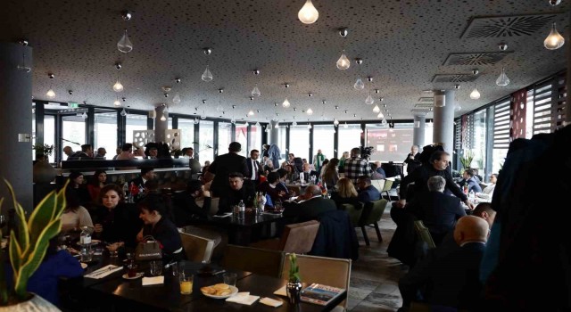 Türkiyede İş Dünyası dergisi, iş adamlarını Düsseldorfta bir araya getirdi