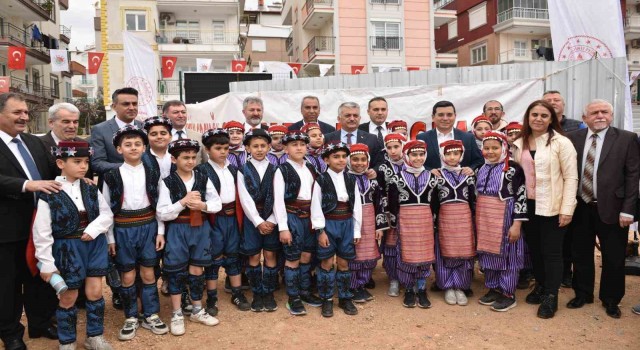 Tütüncü, “Kepeze 41 okul, 41kere maşallah”