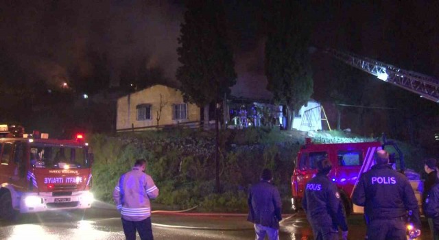 Tuzlada korkutan gecekondu yangını