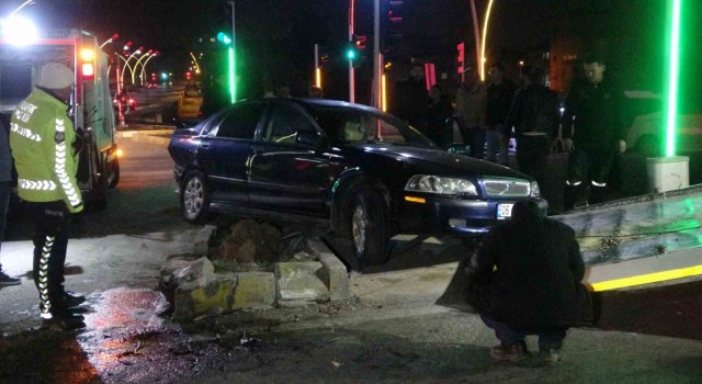 Uşakta zincirleme trafik kazası: 5 yaralı