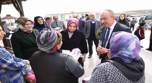 Usta ile Kavuş Konyaya yerleşen depremzedelerin acılarını paylaştı