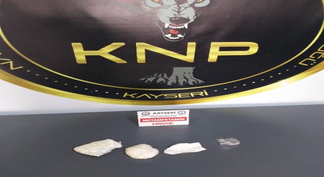 Uyuşturucu taciri polisten kaçamadı: 1 gözaltı